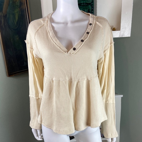 NWOT Pol Cream Buttoned shirt blouse Top oversized Waffle fabric asymmetrical M - Picture 3 of 14